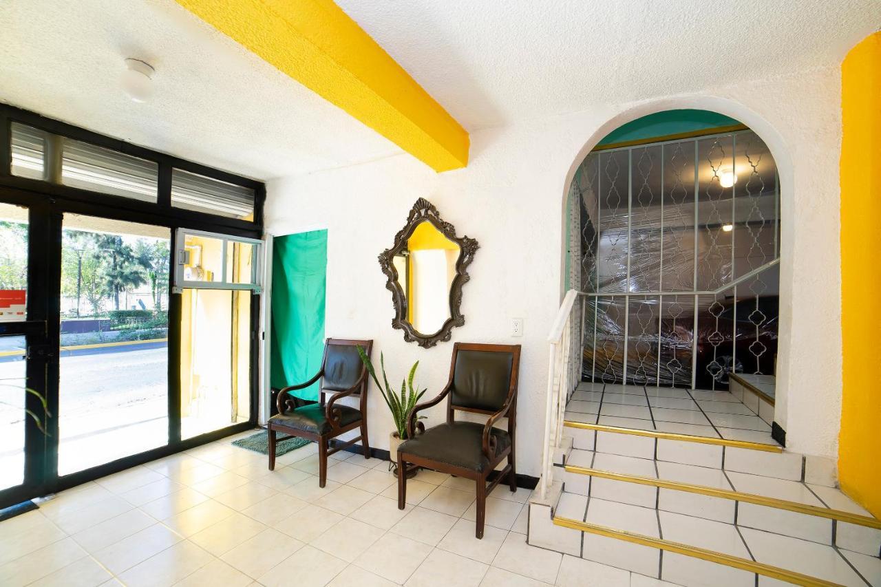 Oyo Hotel Jardin Carpio Aguascalientes Bagian luar foto